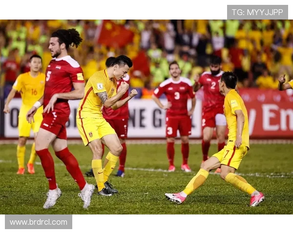 泰国与马来西亚足球对决结果揭晓精彩瞬间回顾与分析