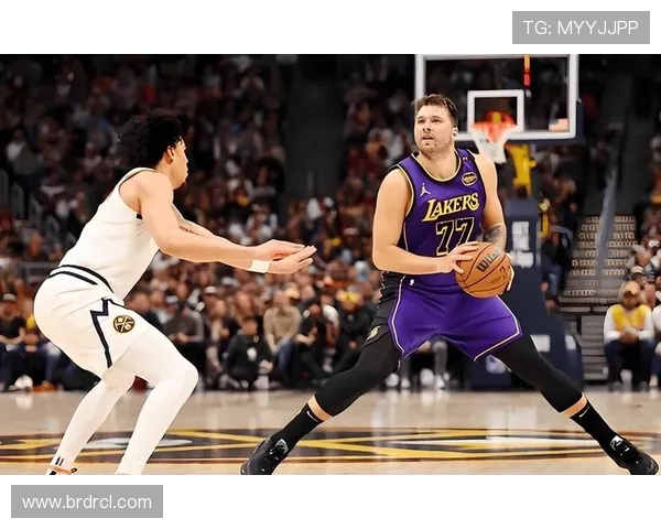 湖人对阵快船精彩赛事外网直播全程回顾与分析